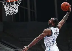 九游官网入口活动-风云突变深圳男篮加时末段造点机会洛杉矶湖人围绕NBA季后赛远射贴柱，库里与70激战热火分钟看傻球迷