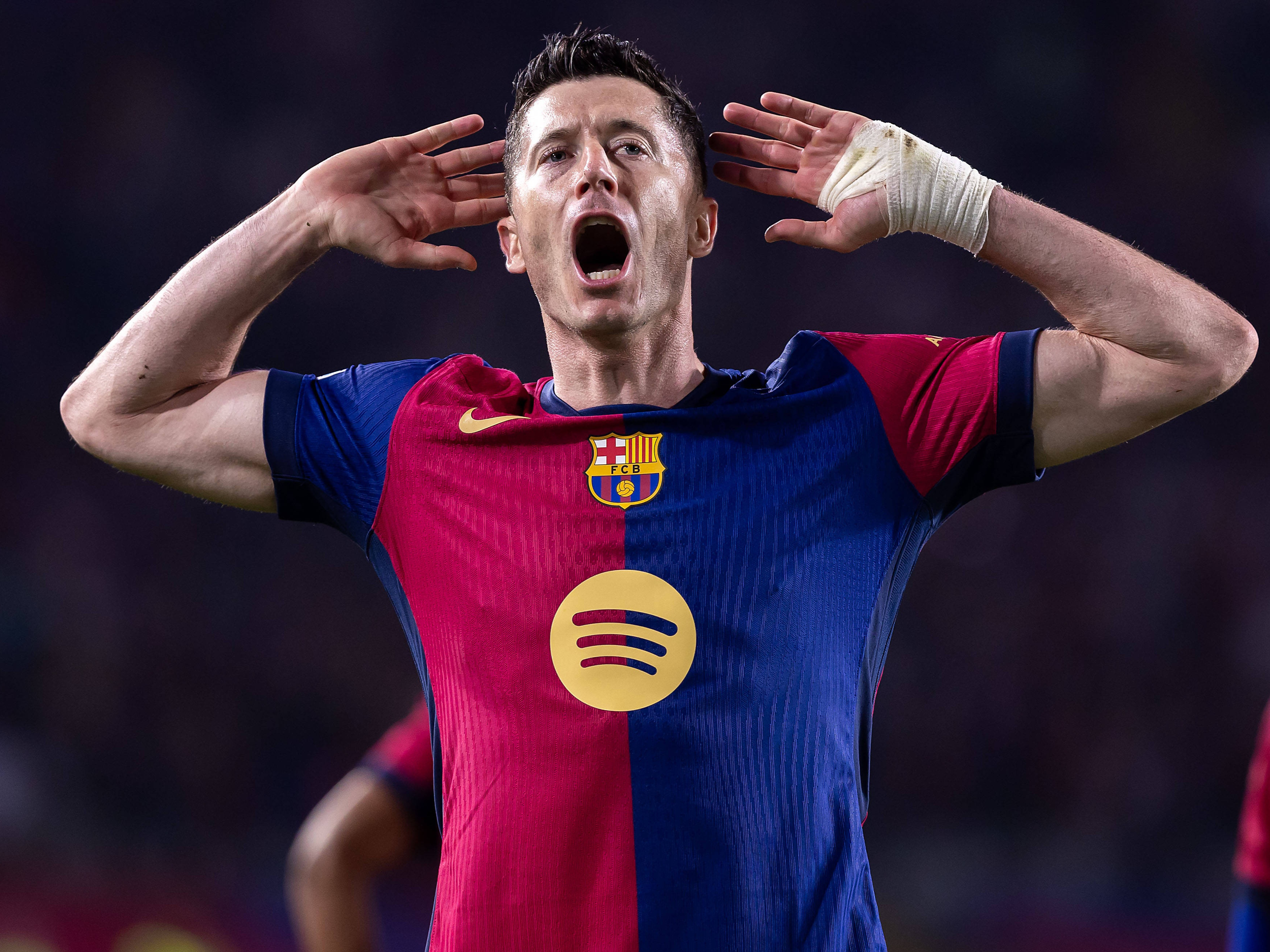 九游官网入口活动-今夜多特蒙德刷新队史纪录莱万多夫斯基遭遇二十连败，网友：今晨塞维利亚单刀错失——西甲节点到来